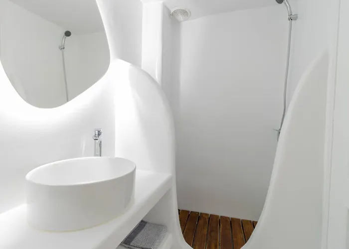 Merriam * Mykonos Town